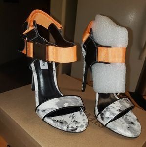 Steven Madden never worn heels